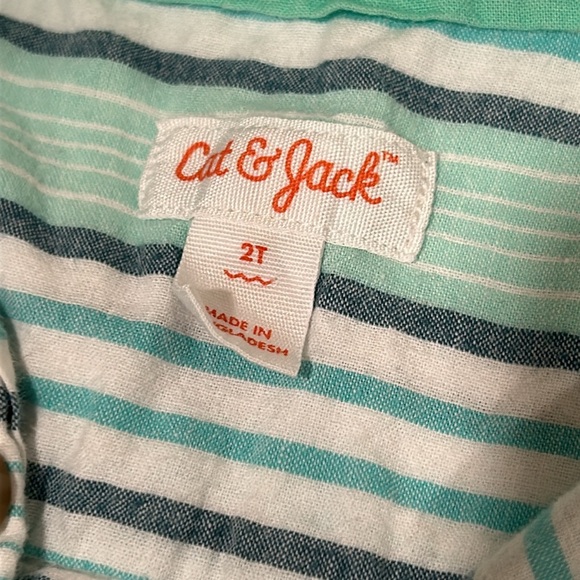 Cat & Jack button down shirt - Picture 2 of 4
